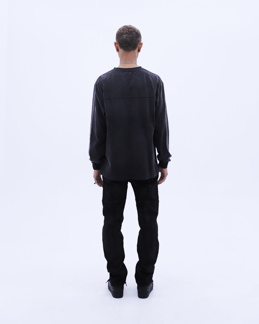Safety Pin Washed L/S T-Shirt / Wash Black