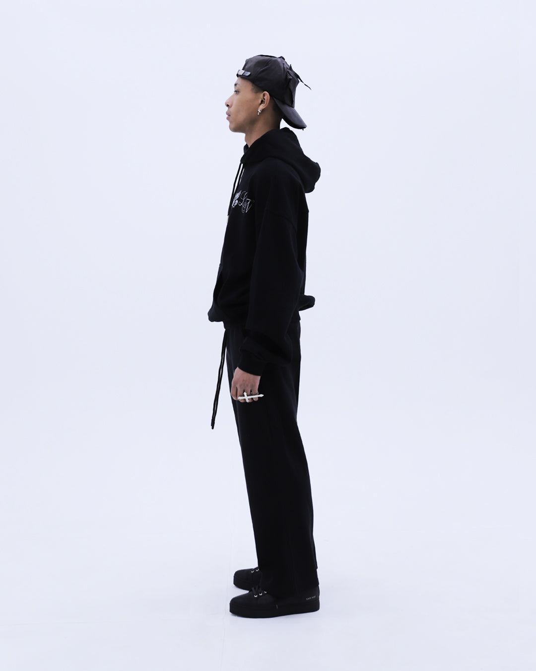 Emblem Logo Hoodie / Black
