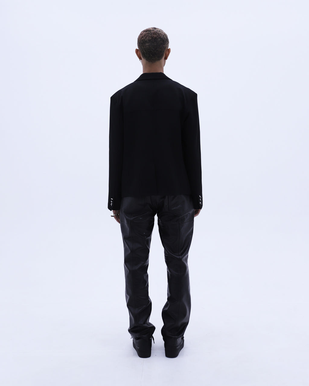 Cross Button Tailored Jacket / Black