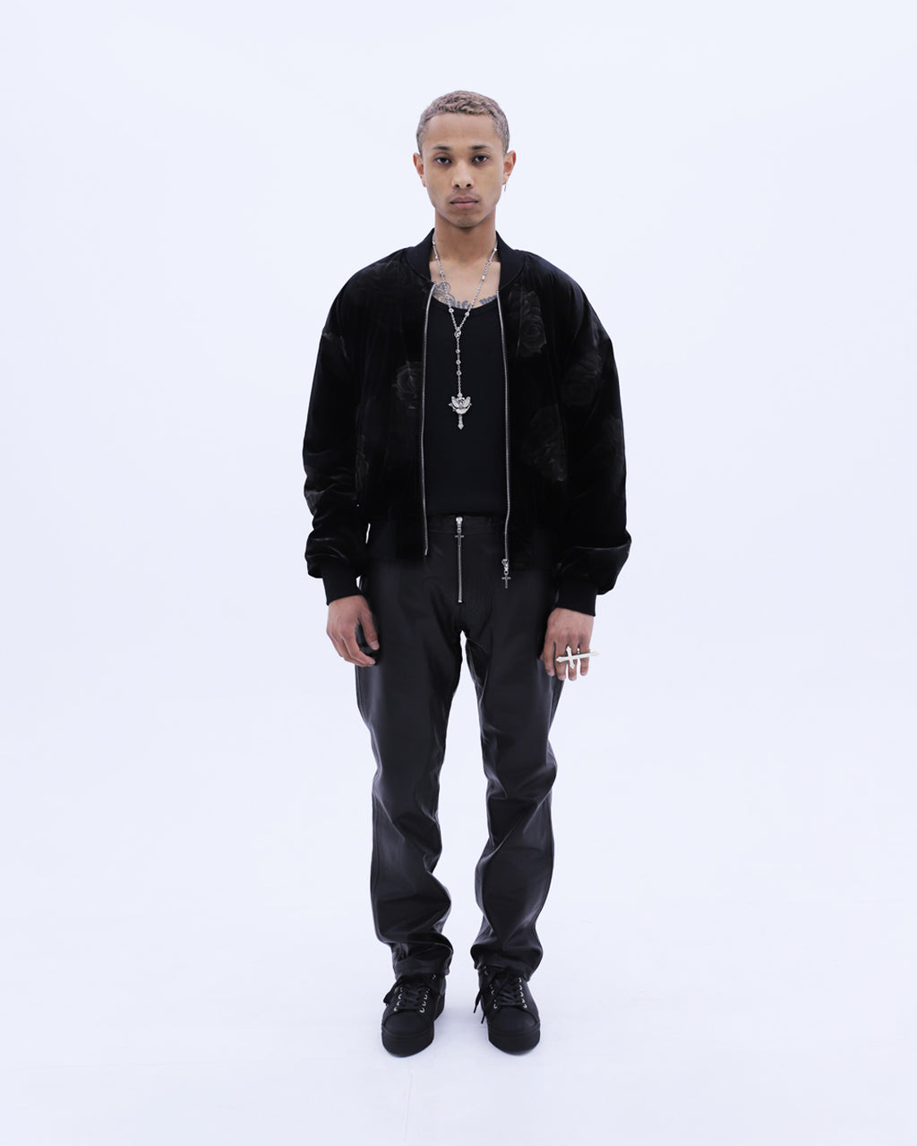 Rose Velvet Bomber Jacket / Black