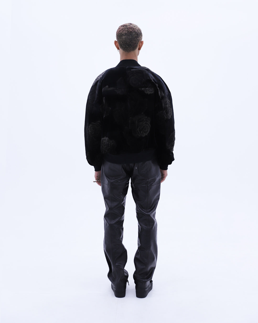 Rose Velvet Bomber Jacket / Black