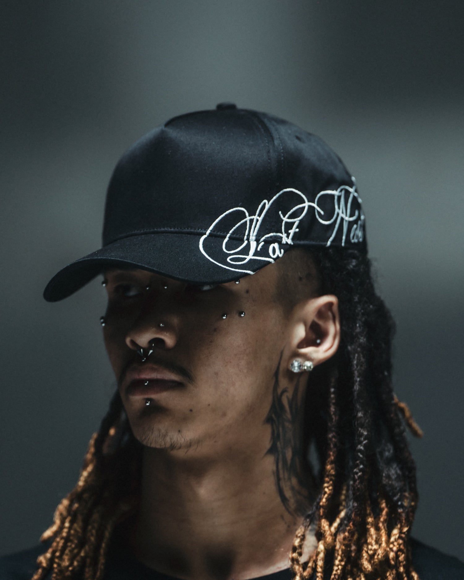 Side Embroidery Cap / Black
