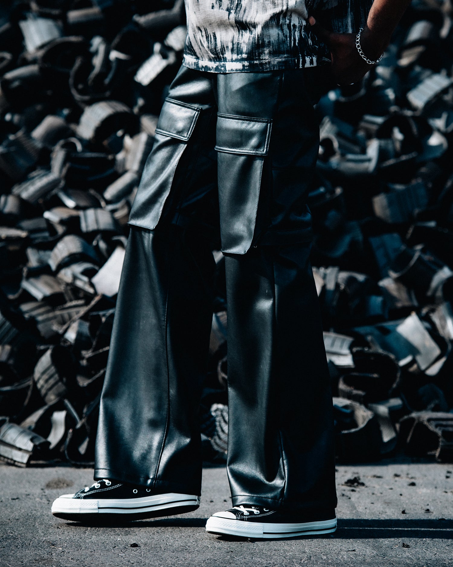 Faux Leather Cargo Pants V2 / Black