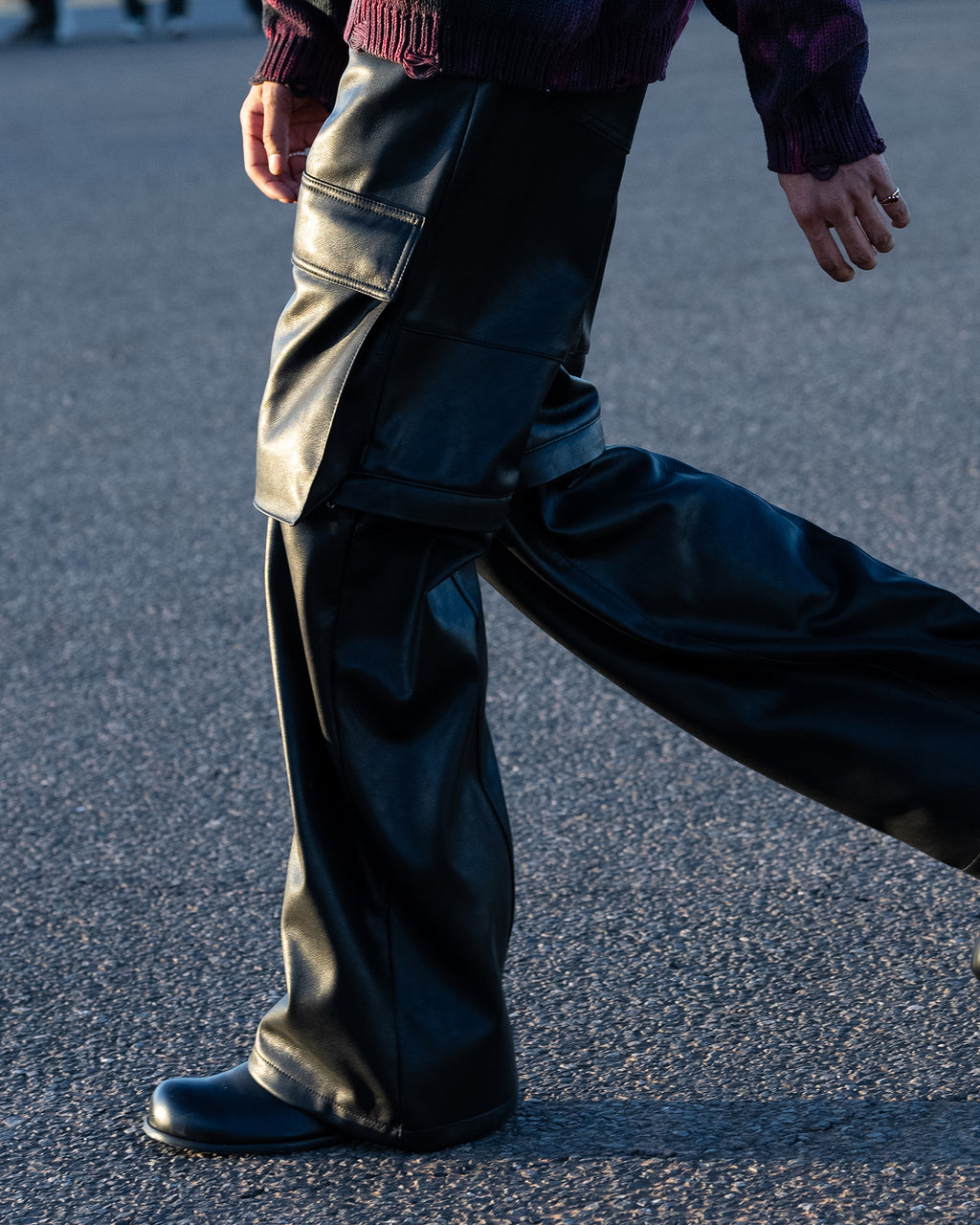 Faux Leather Cargo Pants V2 / Black