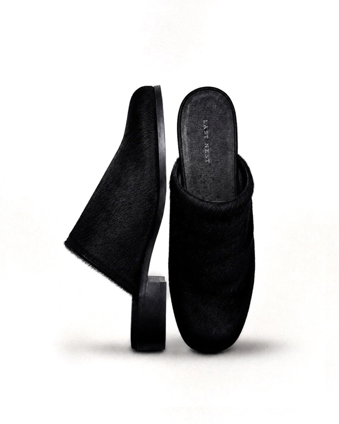 Unborn Calf Mule / Black｜LAST NEST Official Online Site