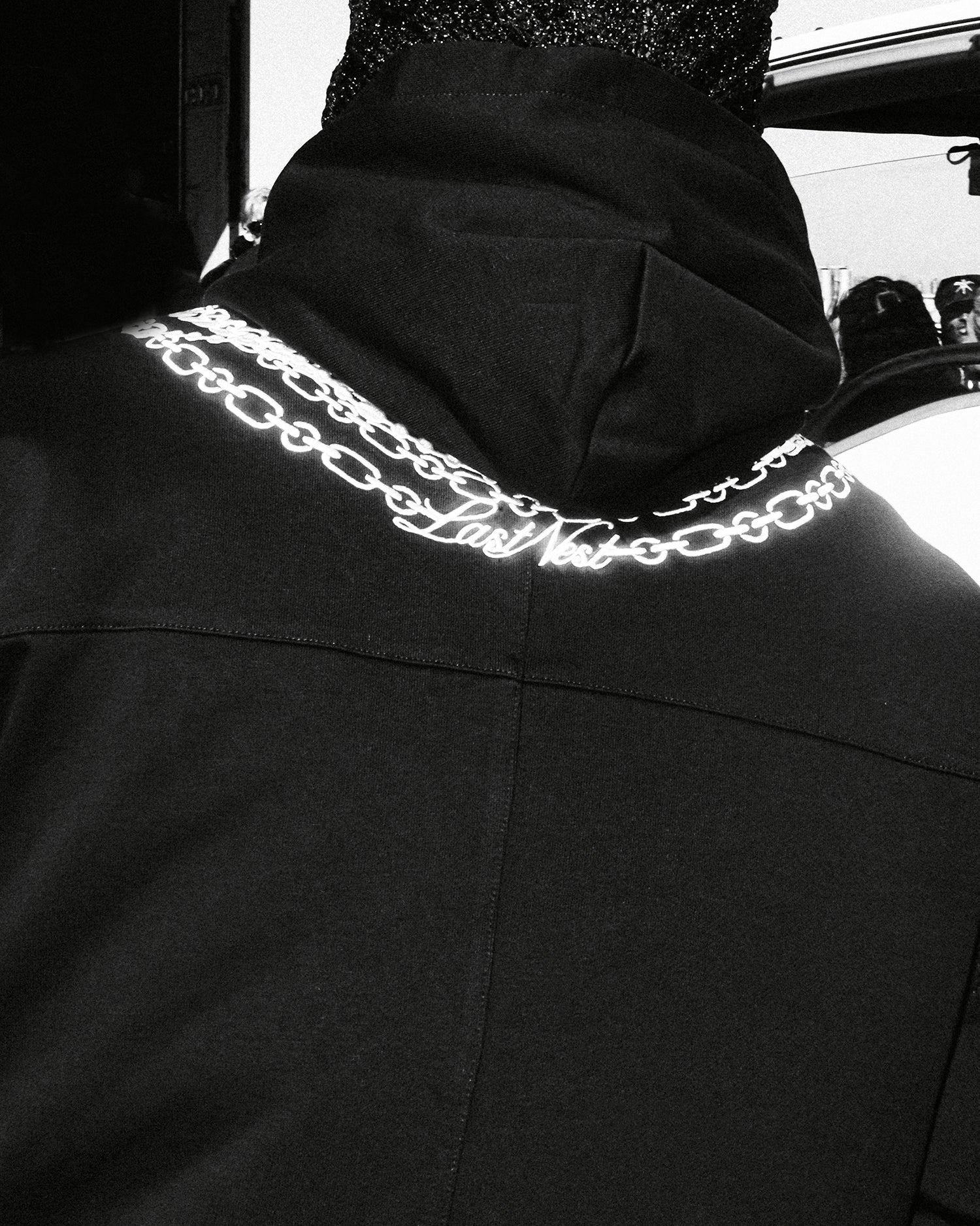 Necklace Hoodie / Black