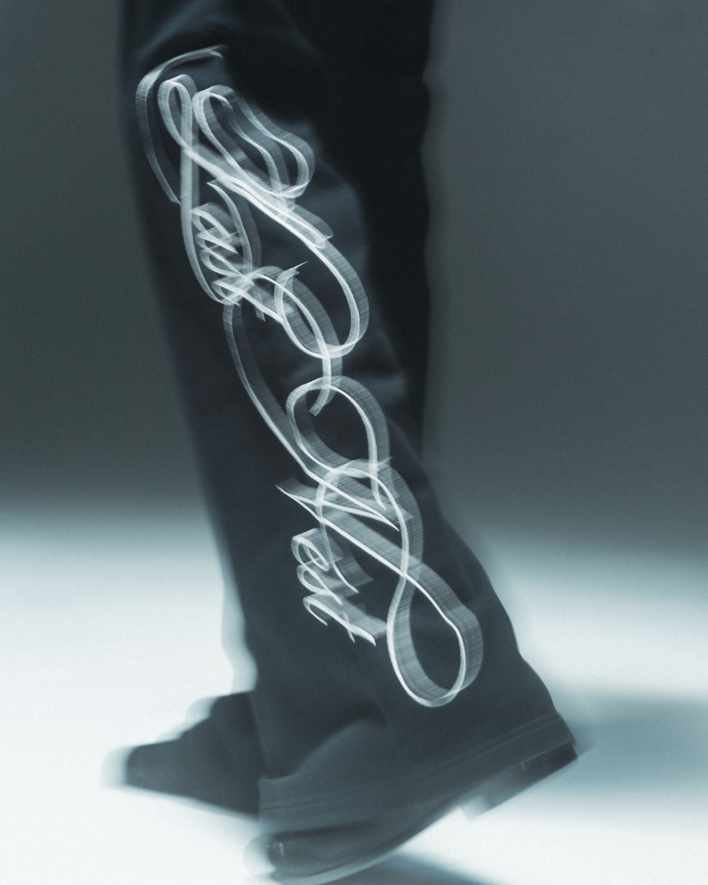 Embroidery Sweat Pants / Black