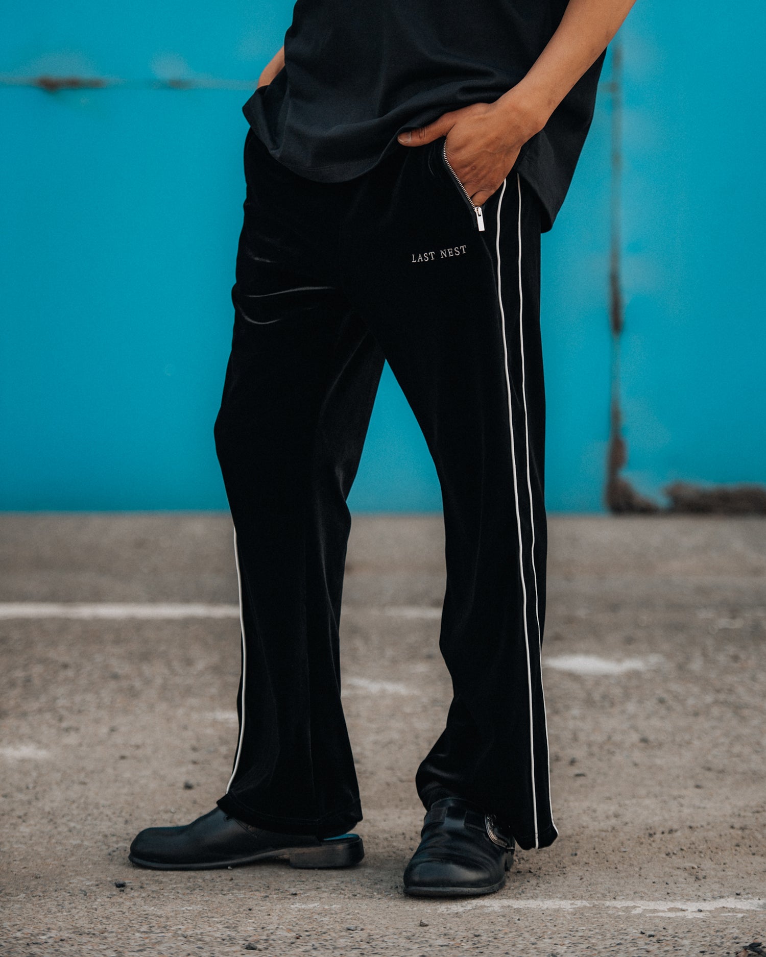 LASTNEST ベロア ブラックパンツ LAST NEST(ラストネスト)商品ページ - Velour Track Pants V2